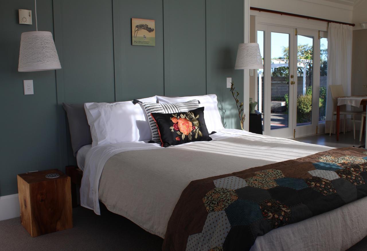 Browns Boutique Bed And Breakfast Whanganui Esterno foto
